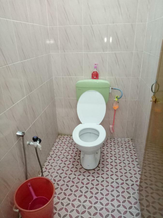 Aiman Homestay Marang Esterno foto